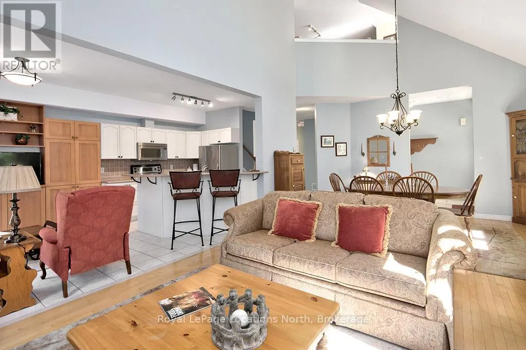 24 - 110 NAPIER STREET W, #24