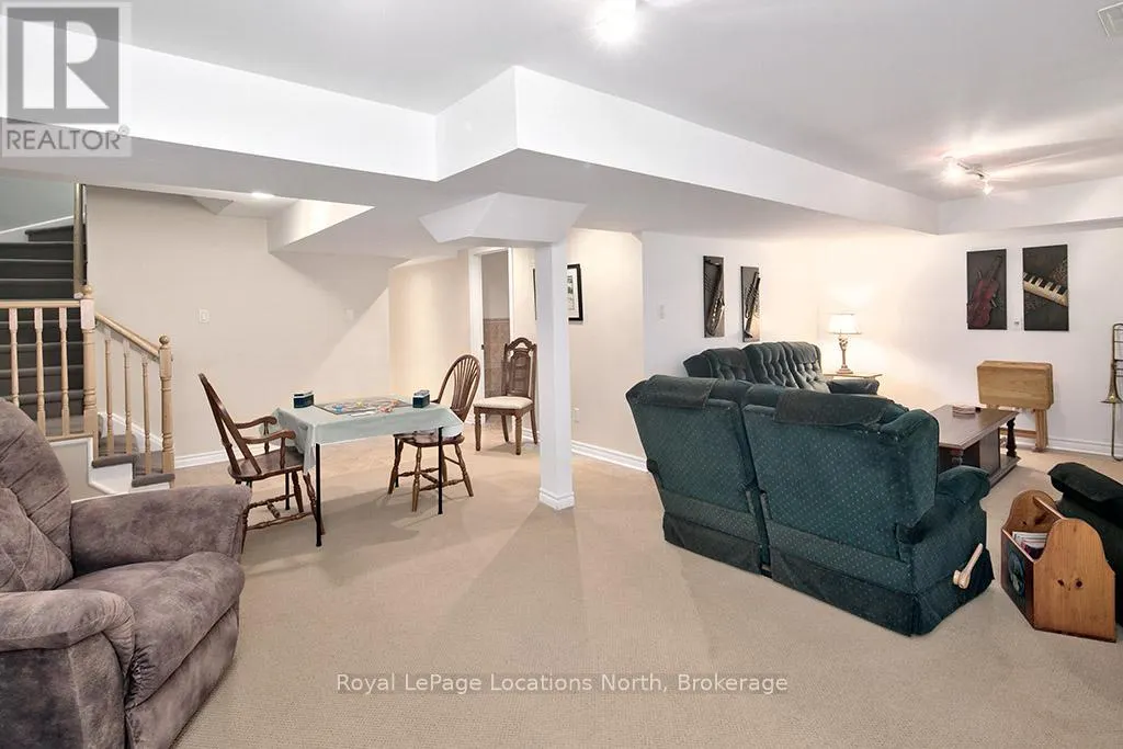 24 - 110 NAPIER STREET W, #24