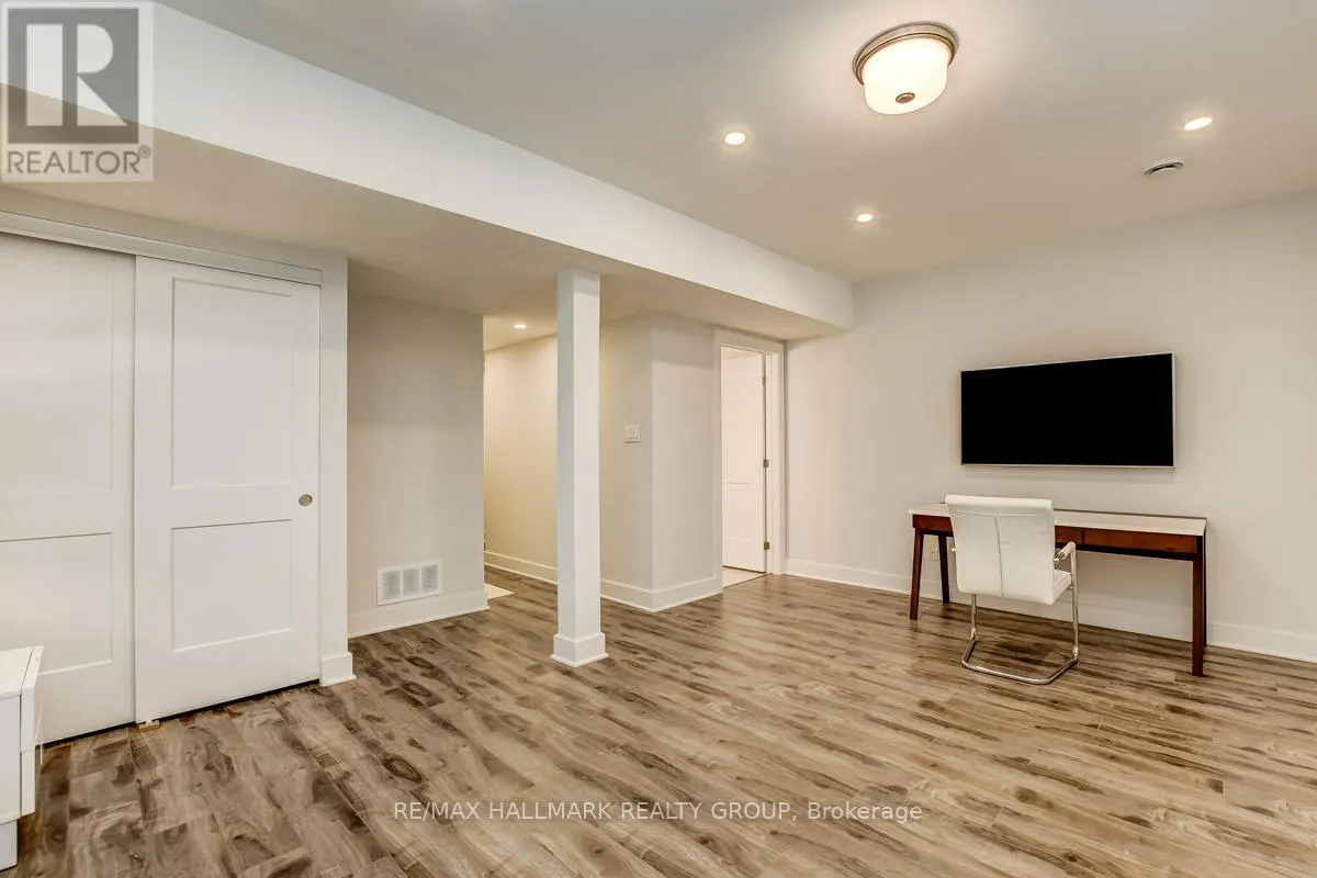 1006 SHEFFORD ROAD