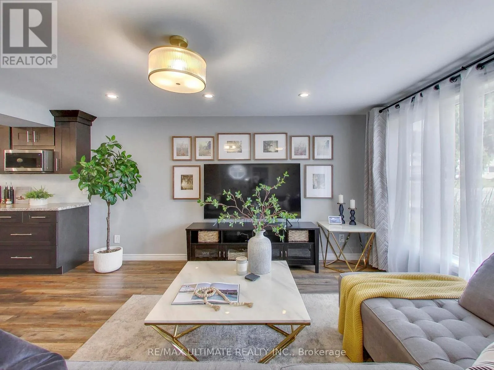 496 ELGIN STREET N