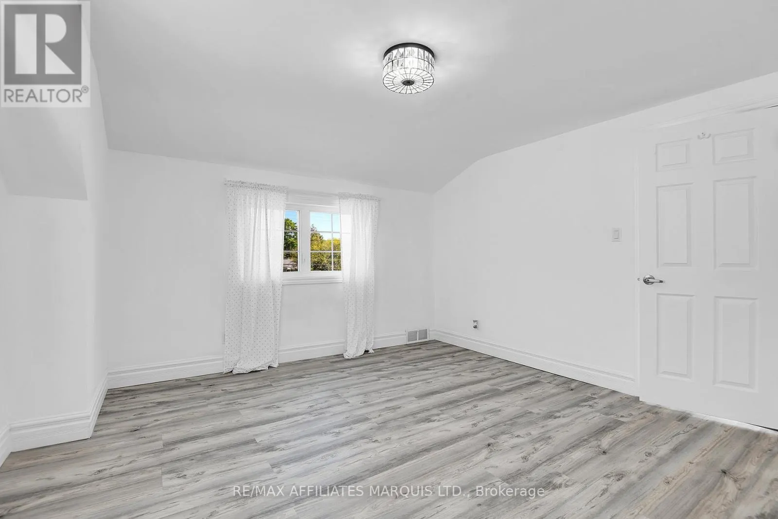 2030 PITT STREET