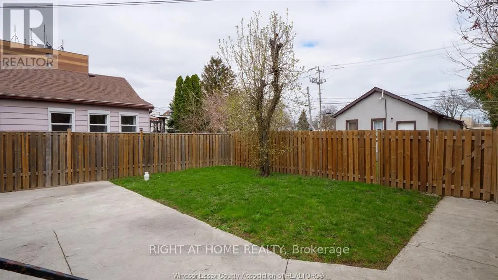 BSMNT - 760 AYLMER AVENUE