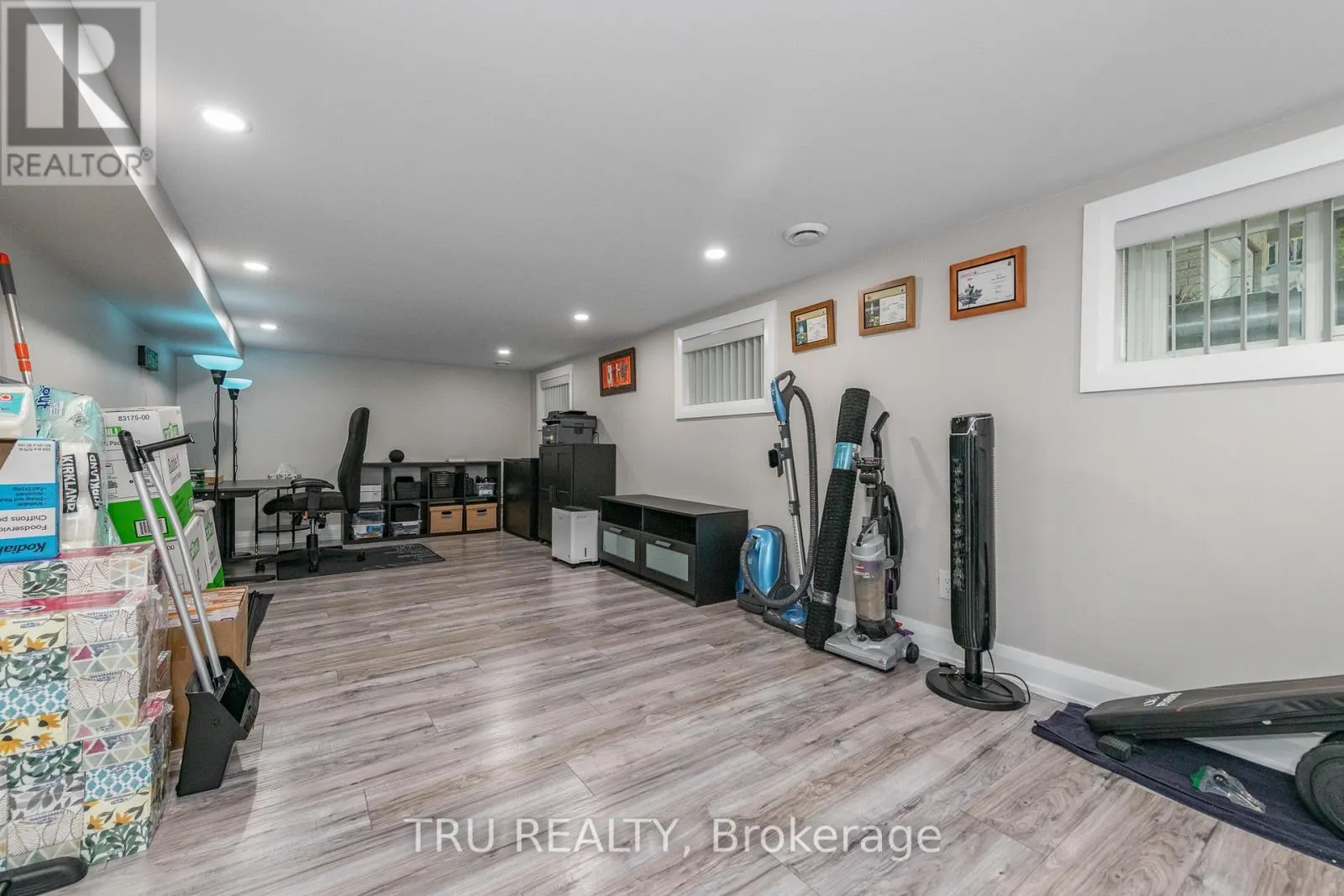 381 NORTH RIVER ROAD