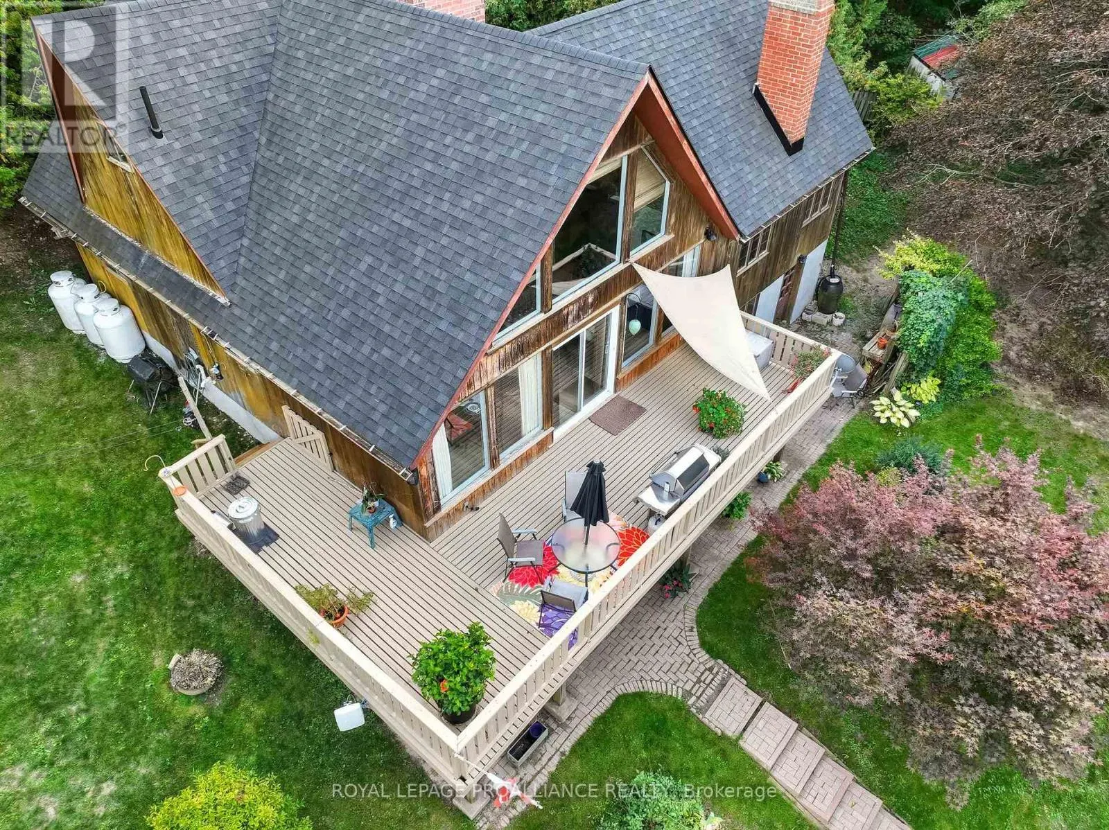 383 HANSEN ROAD