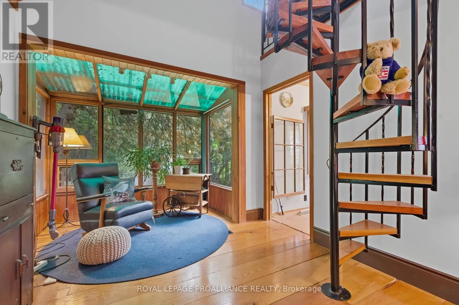 383 HANSEN ROAD