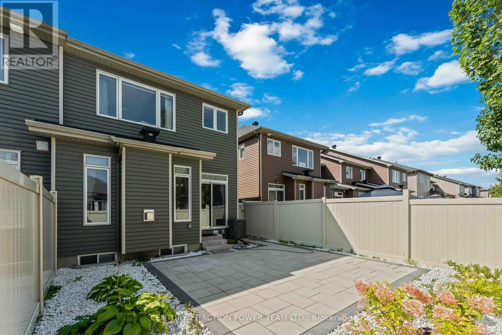 214 GOSSAMER STREET