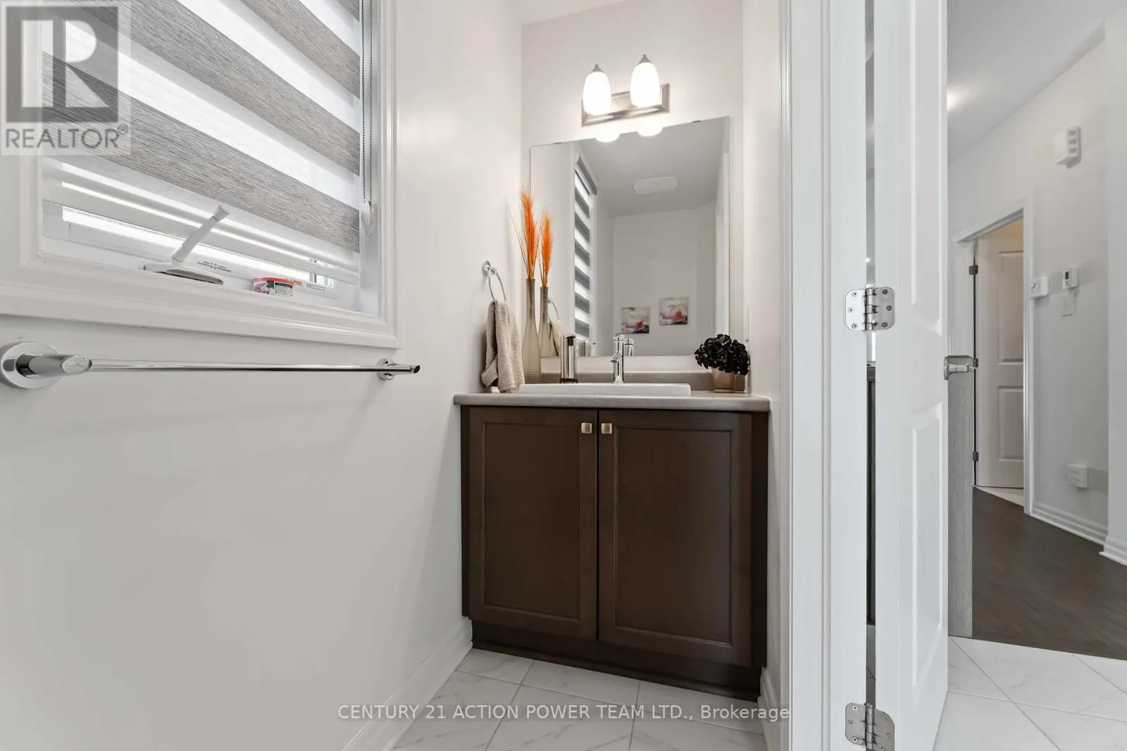 214 GOSSAMER STREET