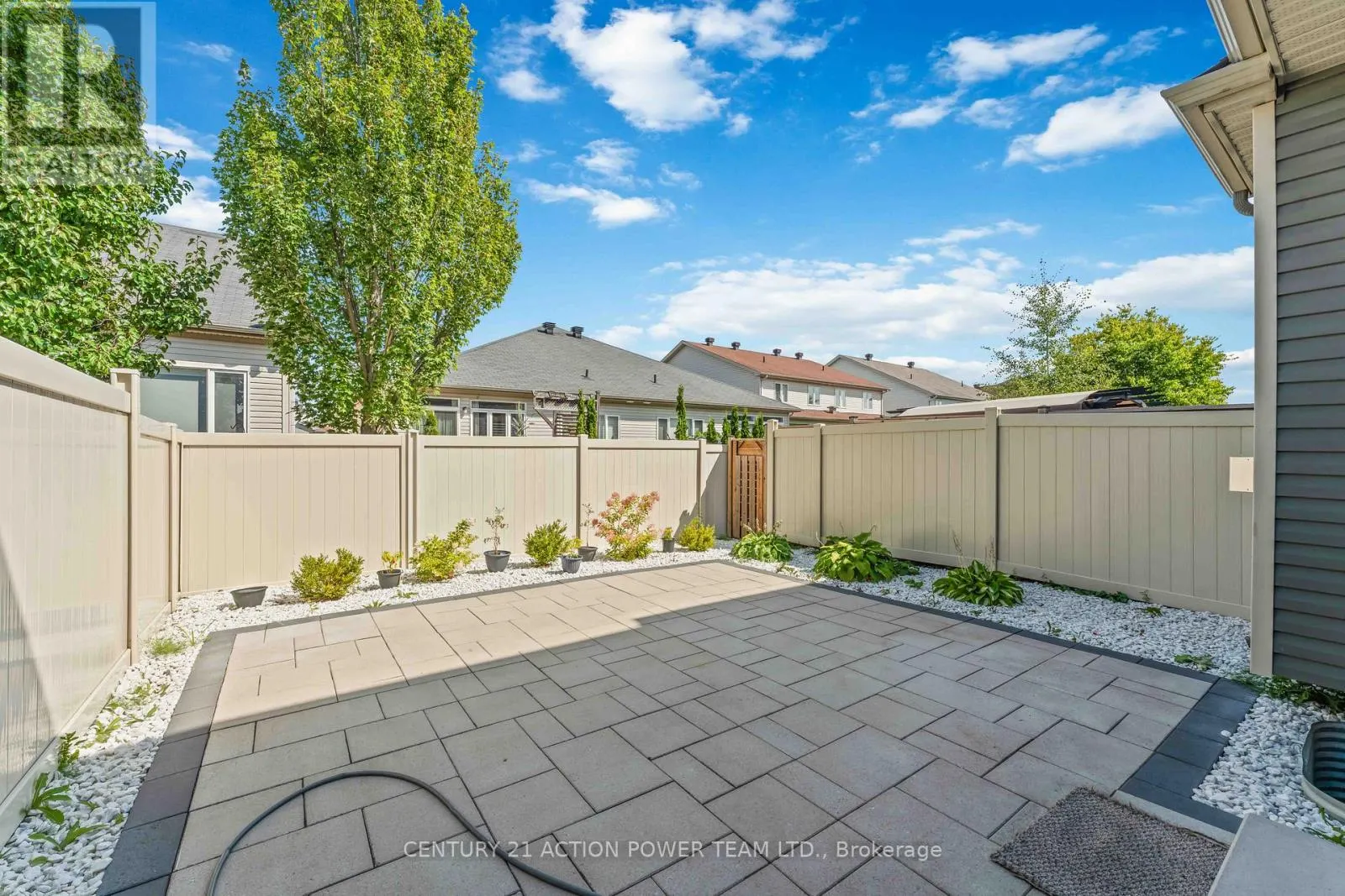 214 GOSSAMER STREET