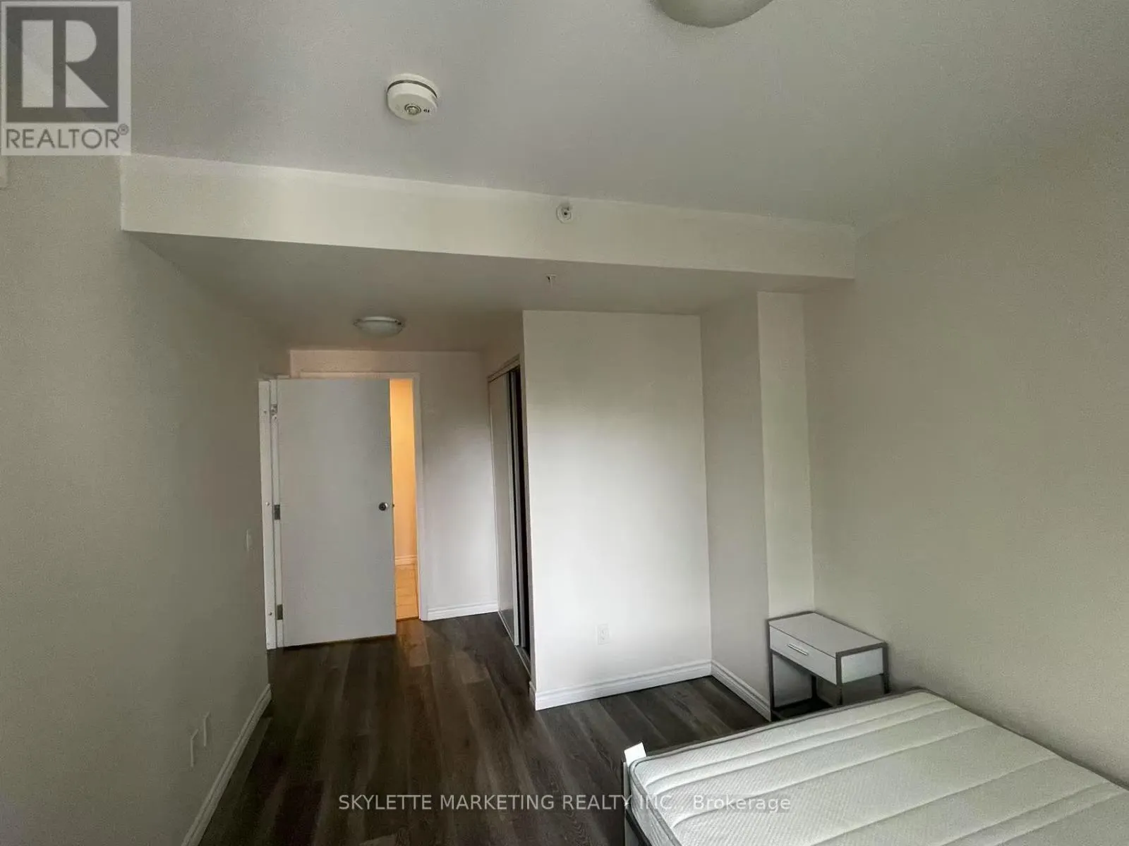 709 BDRM - 246 LESTER STREET