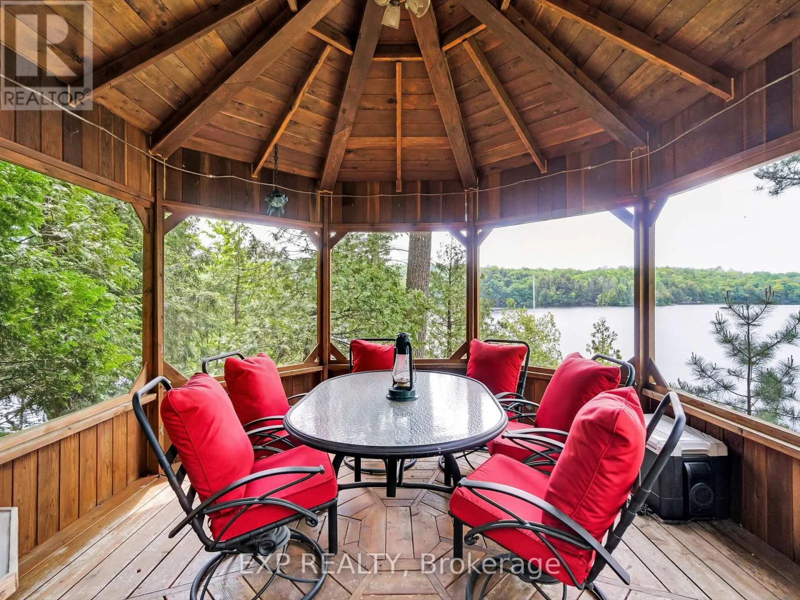 230 DOE LAKE PENINSULA