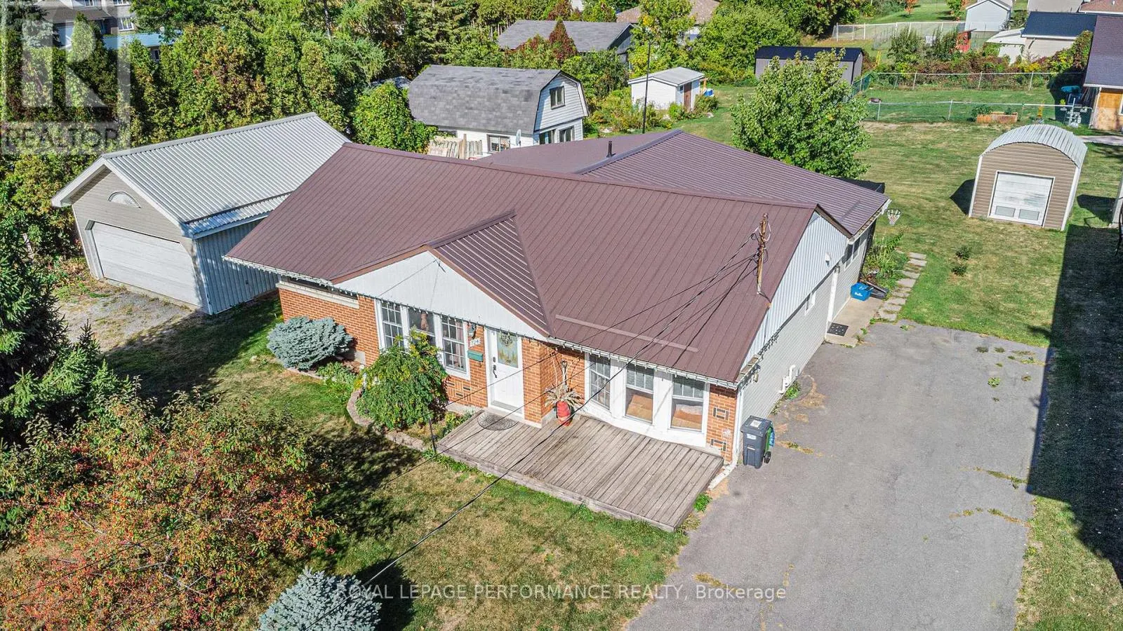 724 ST ANTOINE STREET