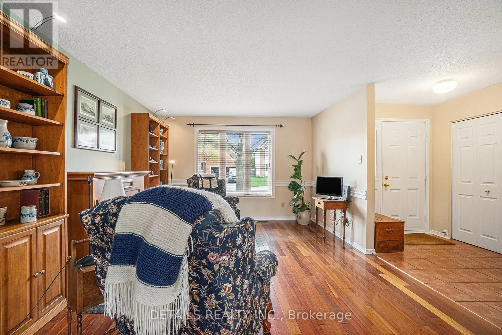 221 MACDOUGALL STREET