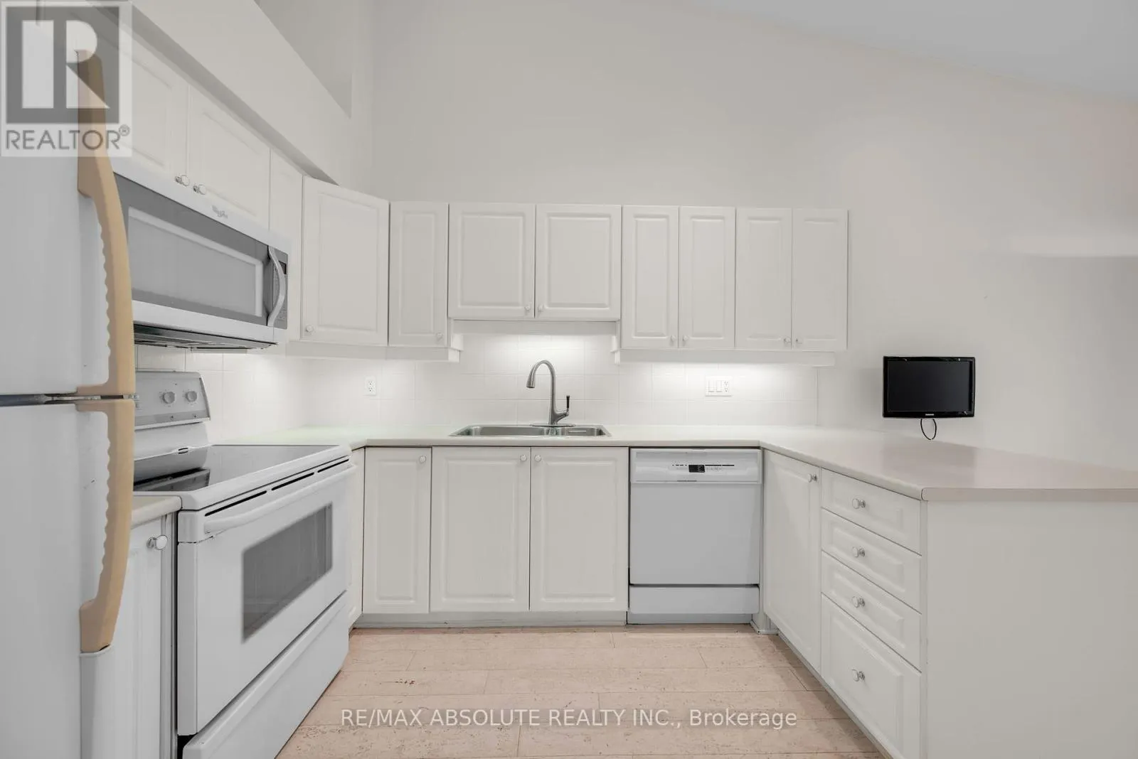 87 WATERTHRUSH CRESCENT