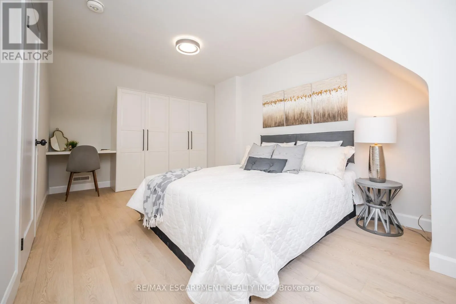 45 GLENGROVE AVENUE