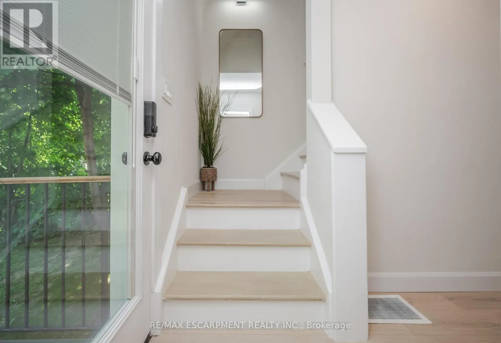 45 GLENGROVE AVENUE