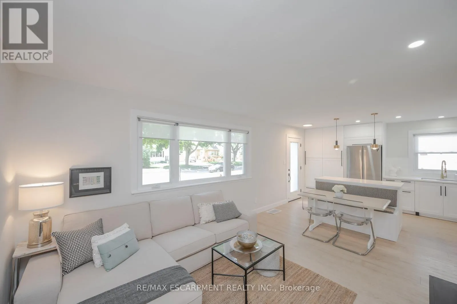 45 GLENGROVE AVENUE