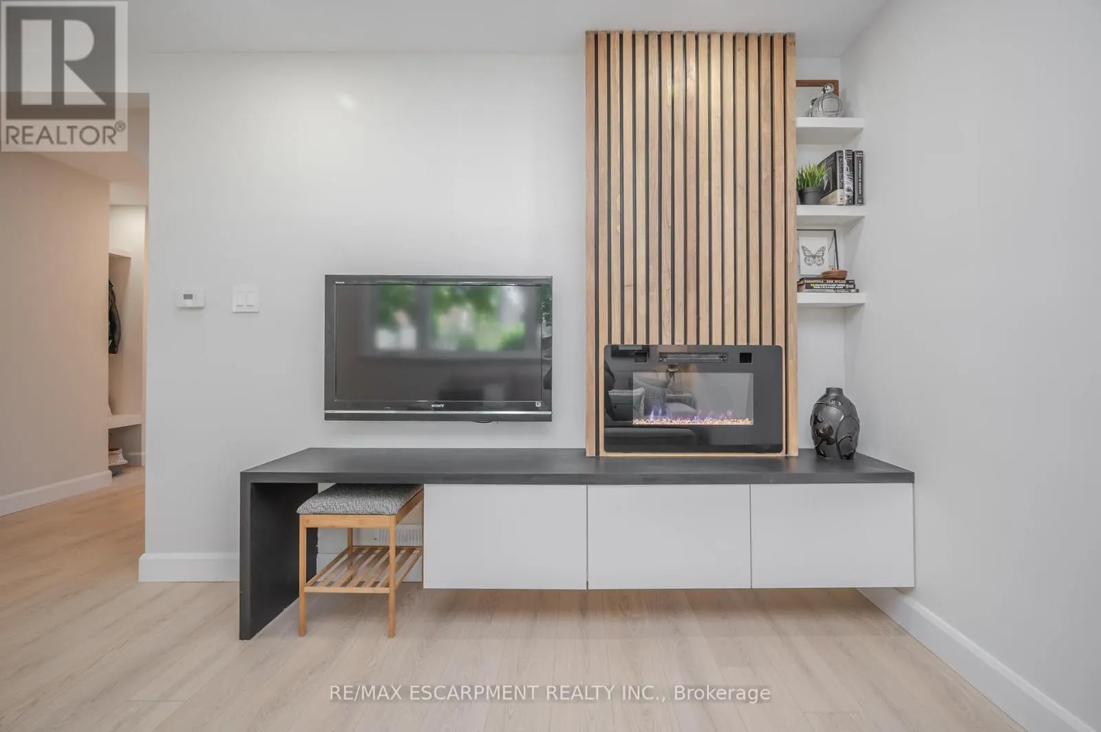 45 GLENGROVE AVENUE