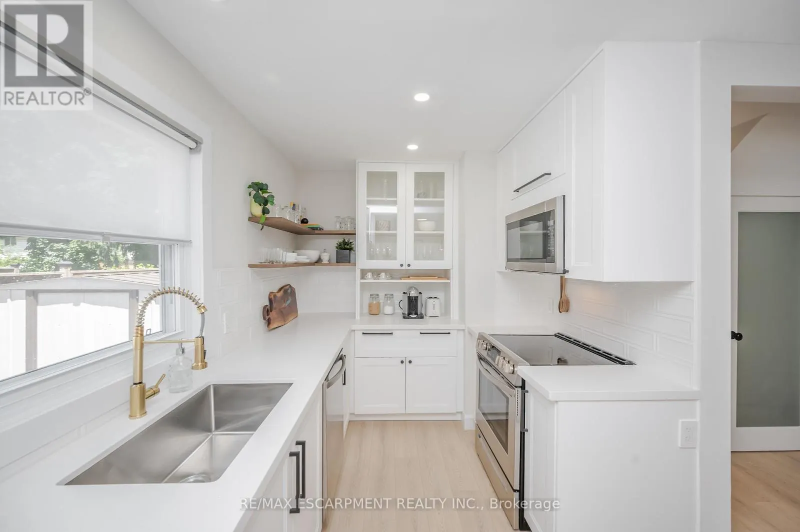 45 GLENGROVE AVENUE