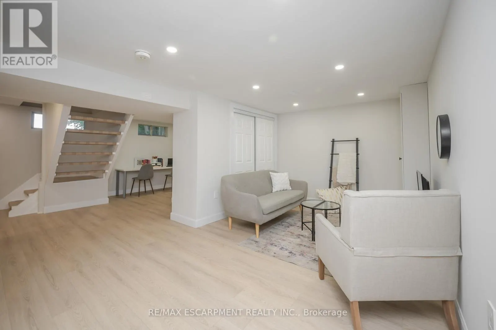 45 GLENGROVE AVENUE