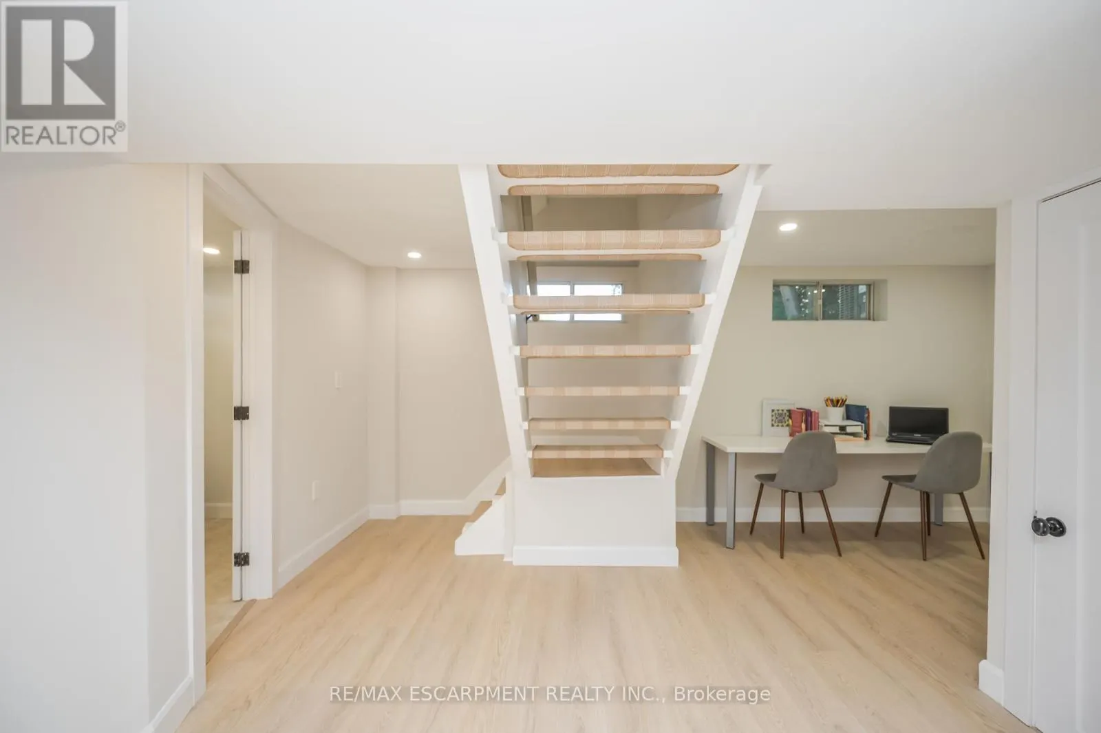 45 GLENGROVE AVENUE