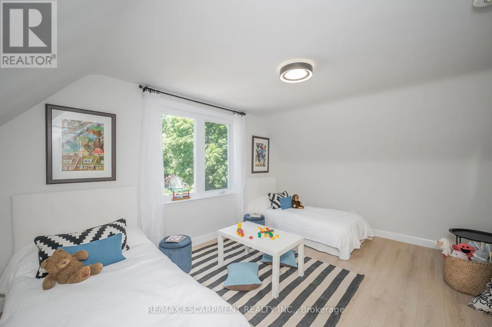 45 GLENGROVE AVENUE