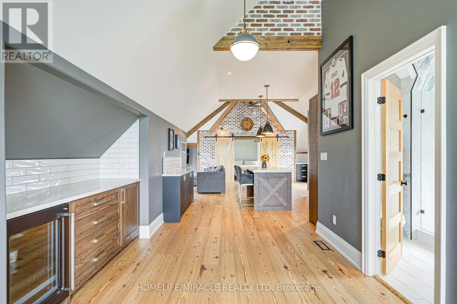 9214 OAK RIDGES DRIVE