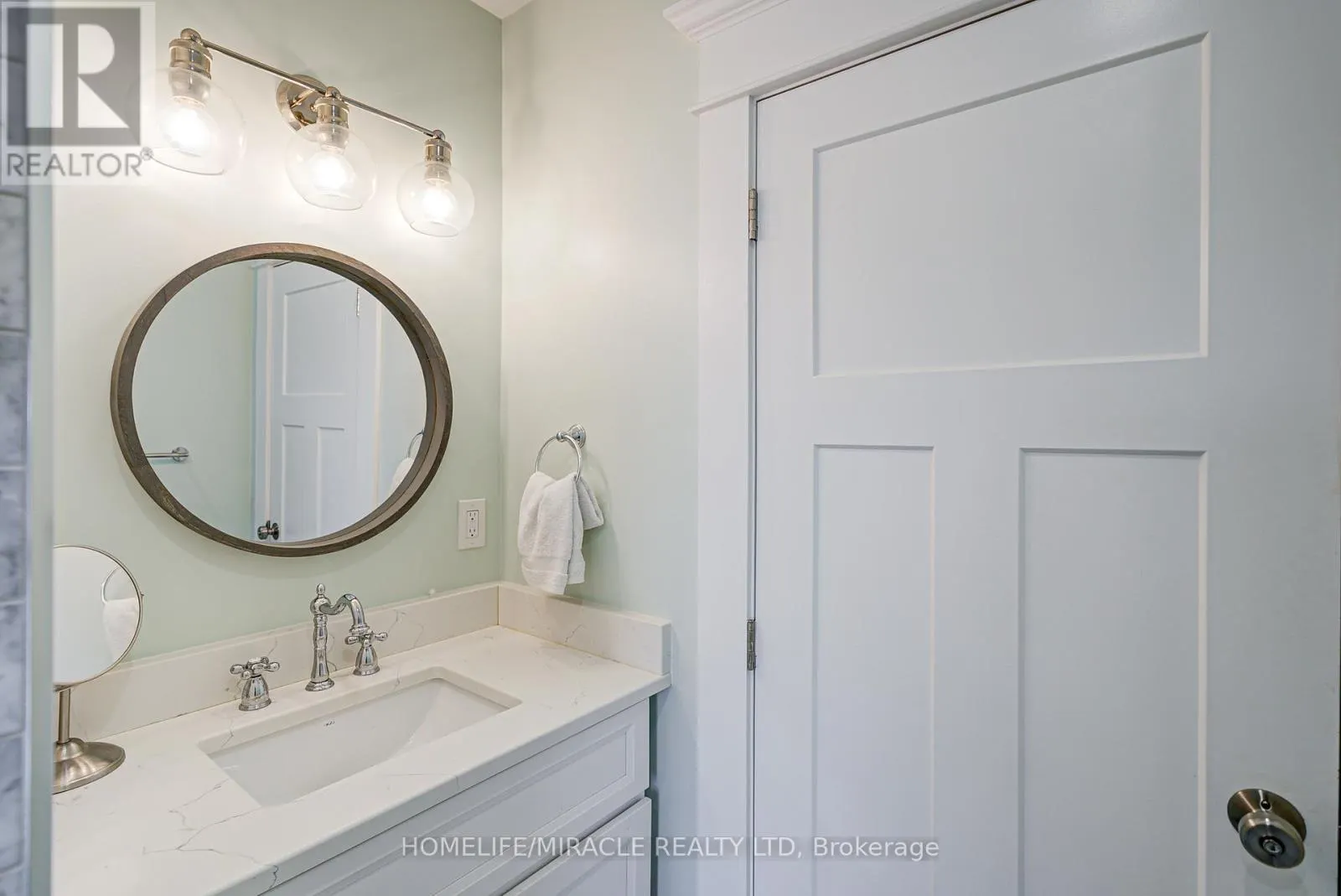 9214 OAK RIDGES DRIVE
