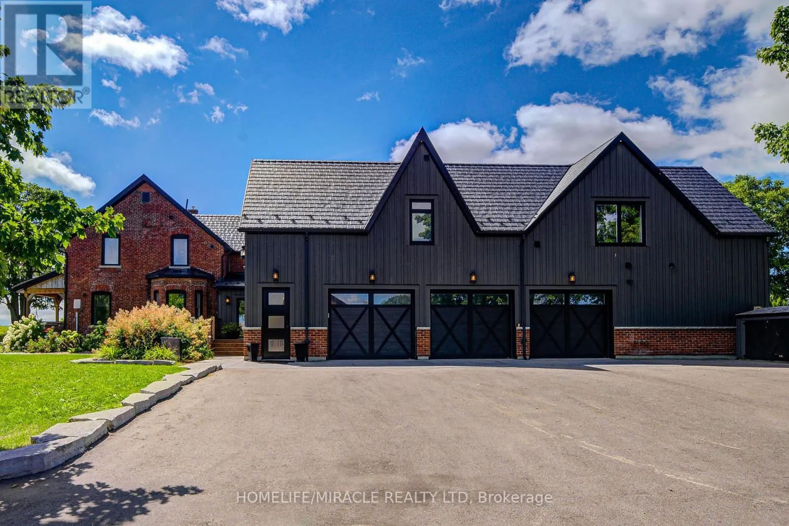 9214 OAK RIDGES DRIVE