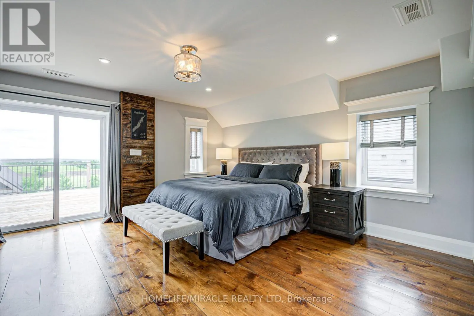 9214 OAK RIDGES DRIVE