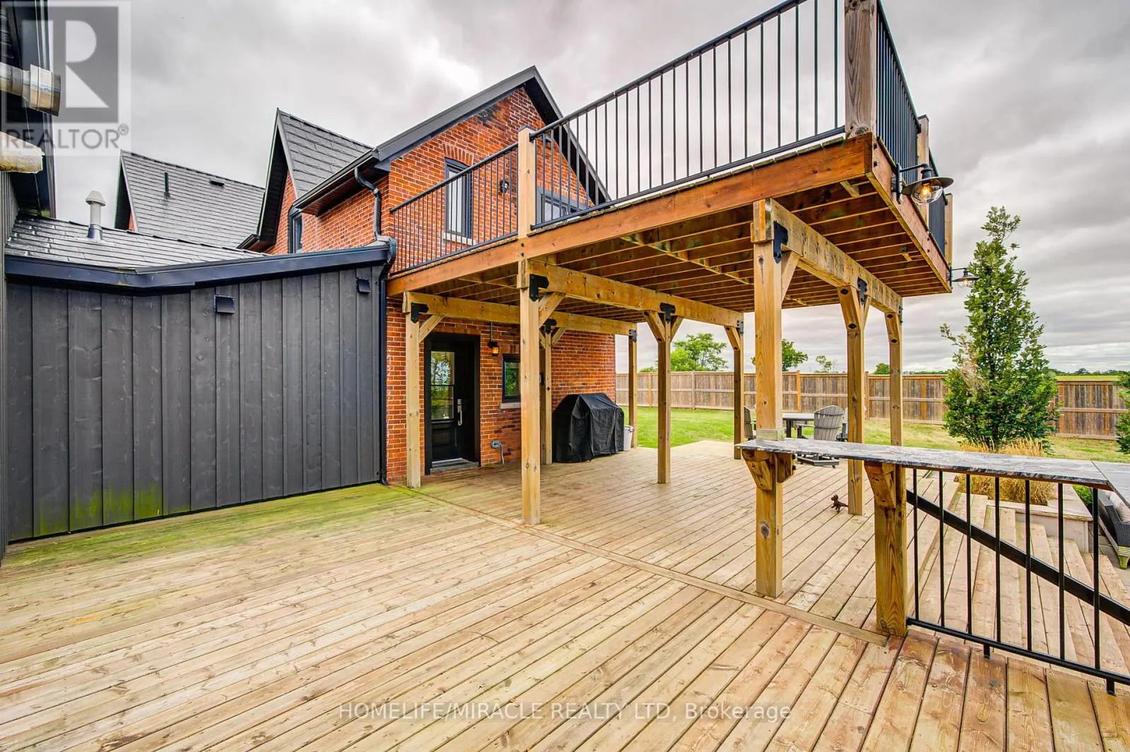 9214 OAK RIDGES DRIVE