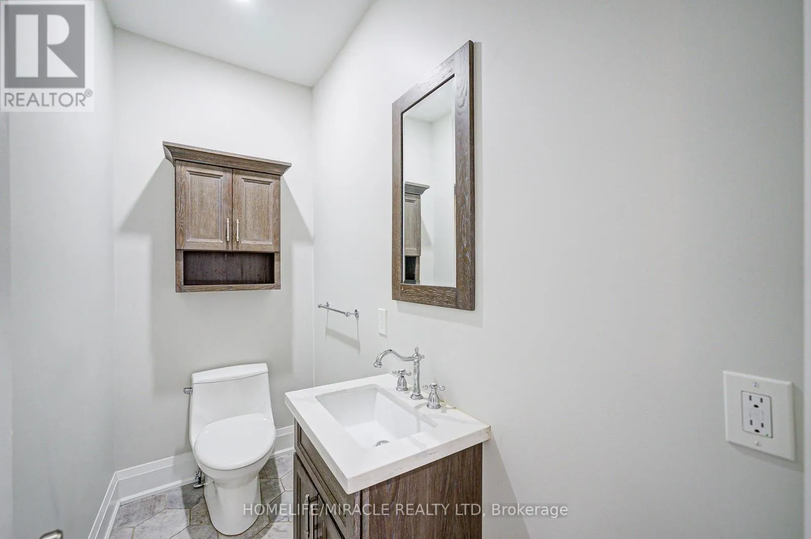 9214 OAK RIDGES DRIVE