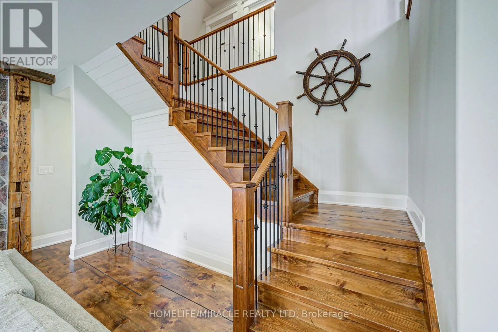 9214 OAK RIDGES DRIVE