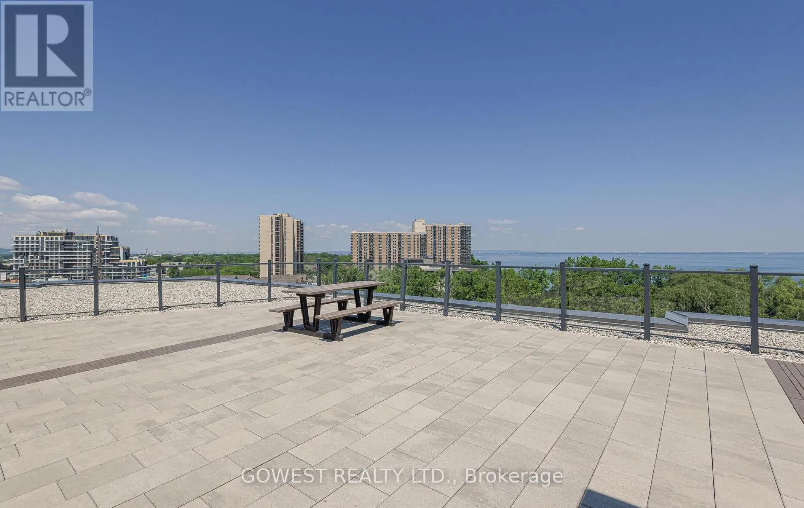 301 - 125 SHOREVIEW PLACE