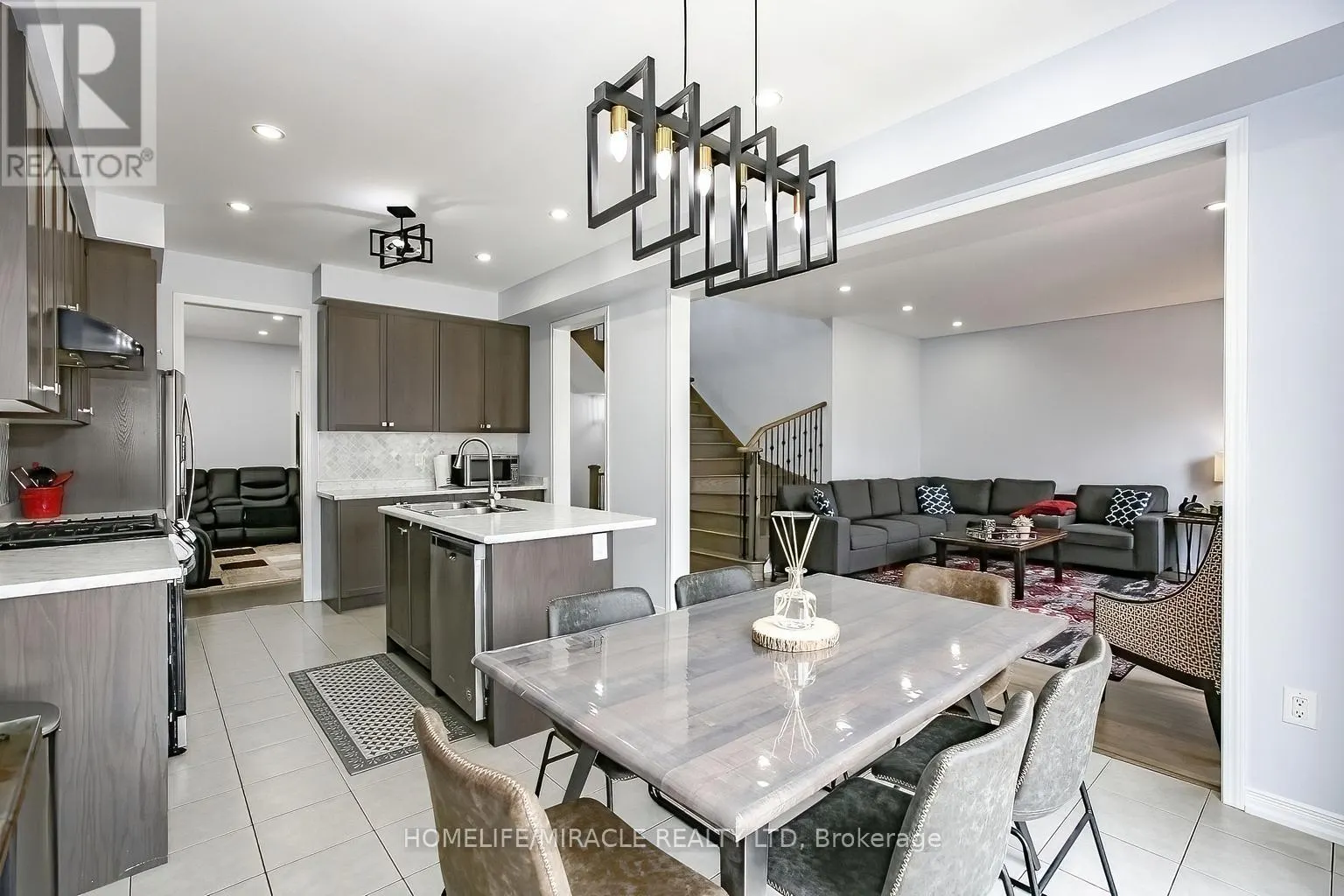 154 MUNRO CIRCLE
