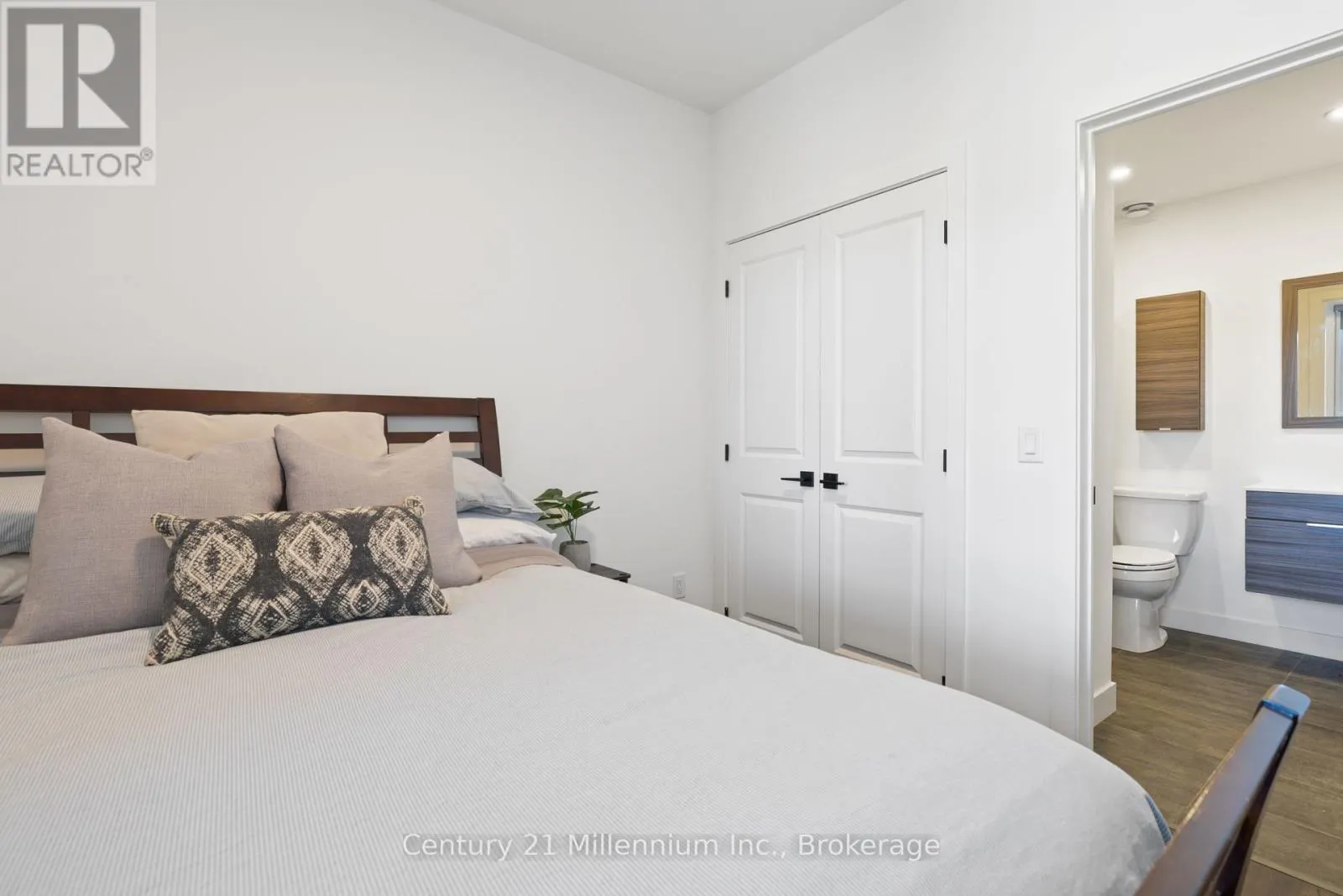 306 - 20 BECKWITH LANE, #306