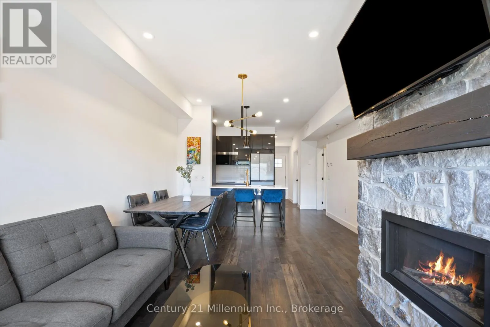 306 - 20 BECKWITH LANE, #306
