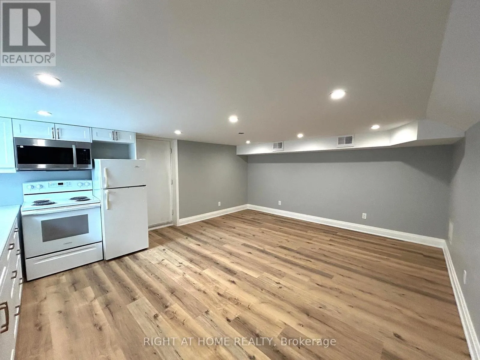 LOWER UNIT - 7 MARY STREET E, #Lower Unit