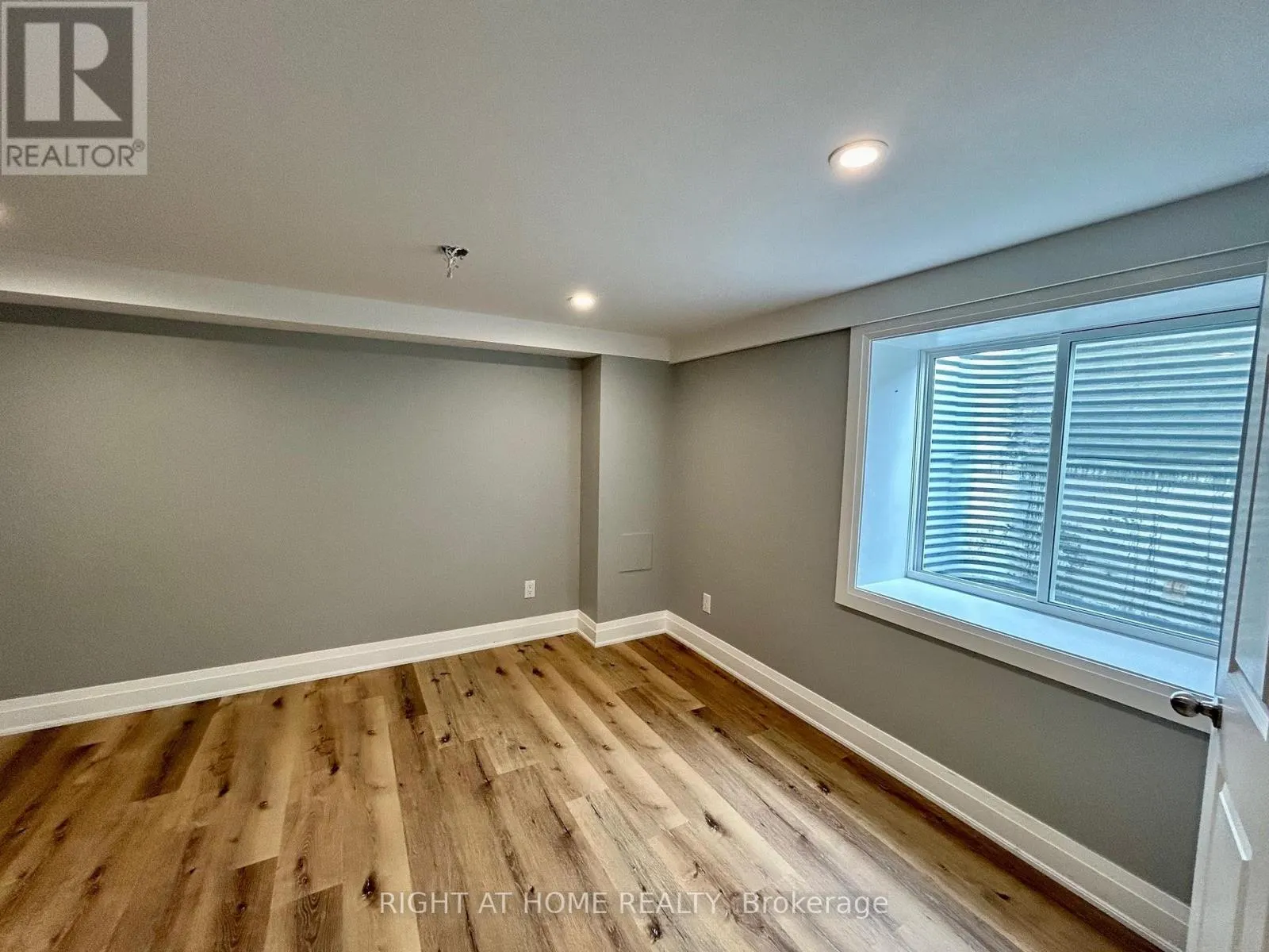 LOWER UNIT - 7 MARY STREET E, #Lower Unit