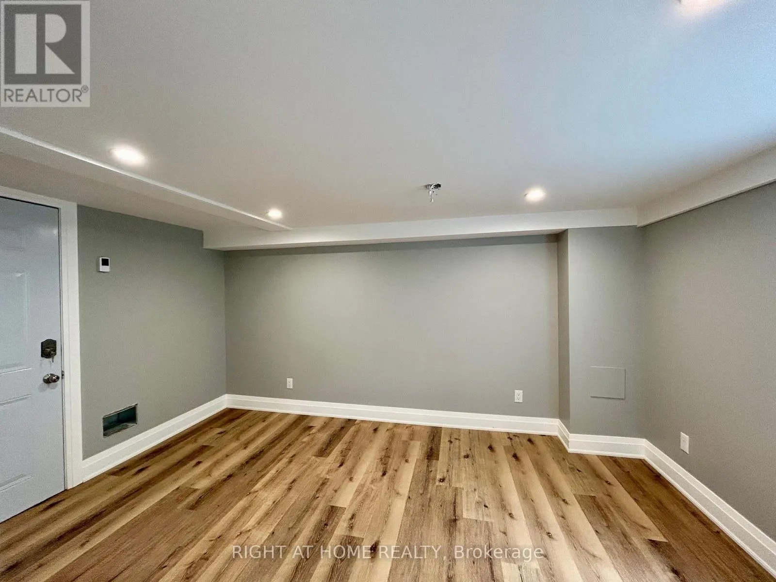 LOWER UNIT - 7 MARY STREET E, #Lower Unit