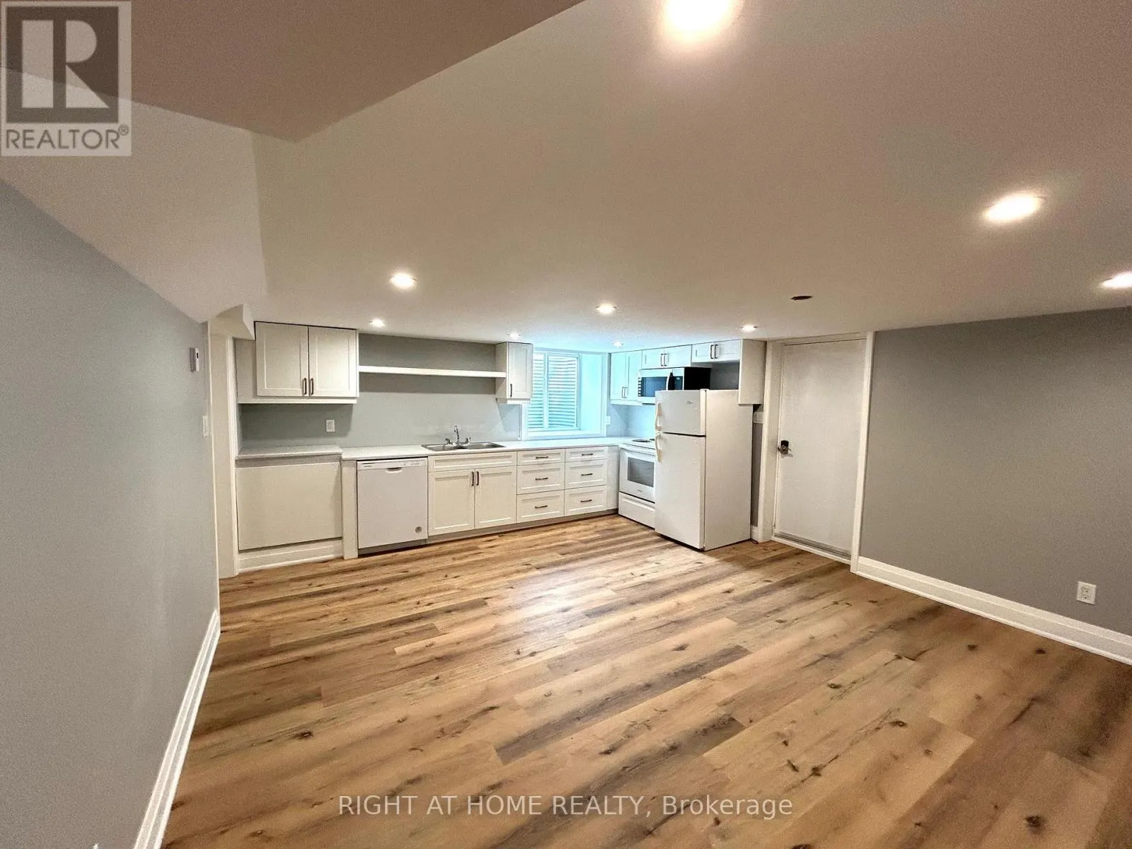 LOWER UNIT - 7 MARY STREET E, #Lower Unit