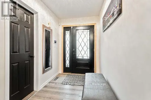 17 RANNIE COURT