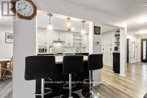 17 RANNIE COURT