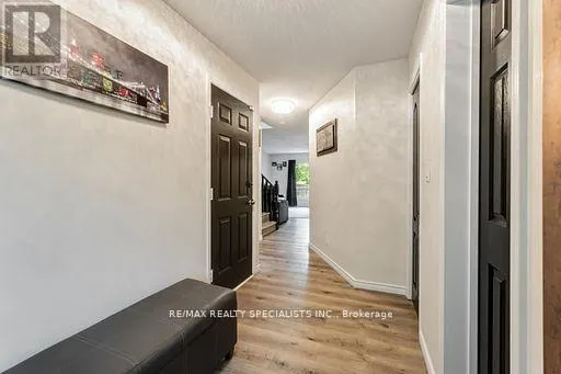 17 RANNIE COURT