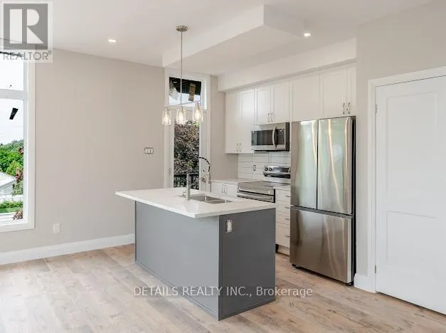 301 - 659 DONAT STREET