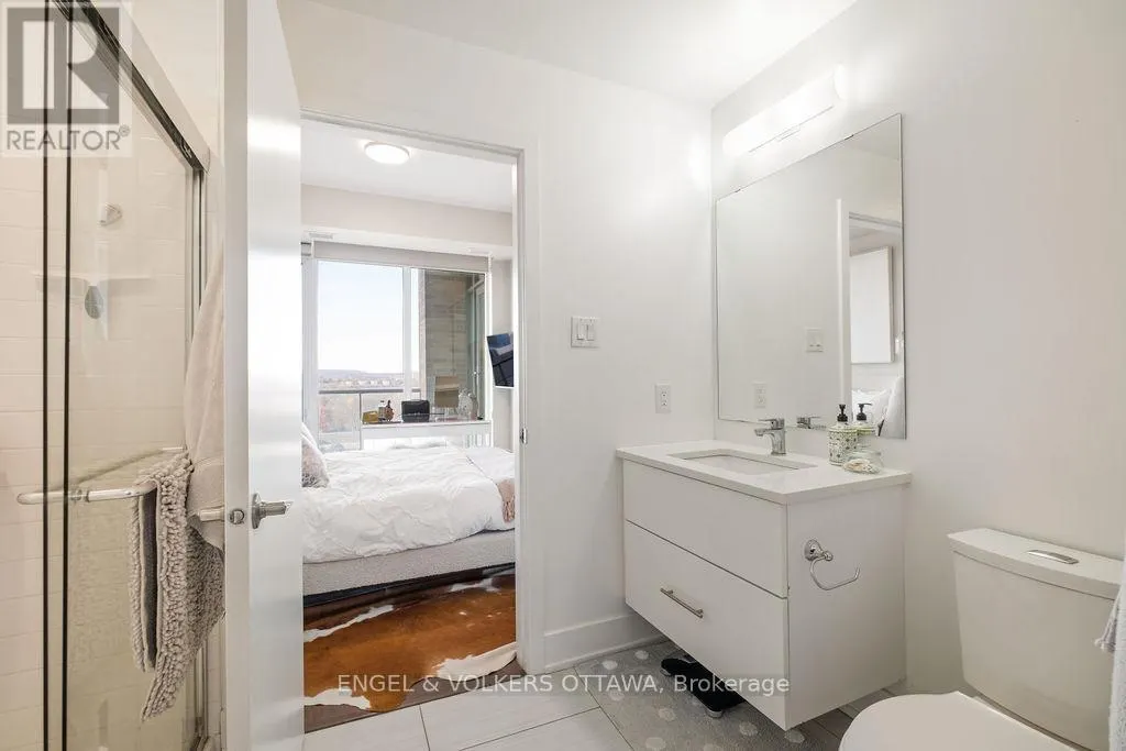 809 - 88 RICHMOND ROAD