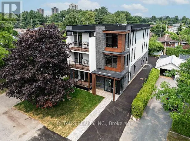 302 - 659 DONAT STREET