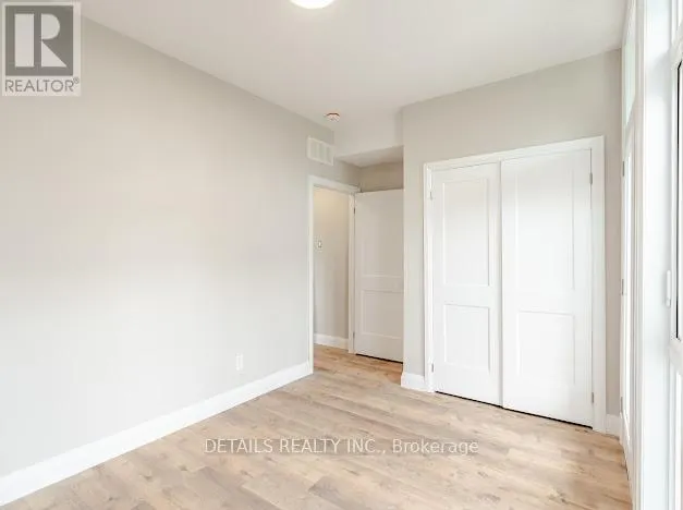 302 - 659 DONAT STREET