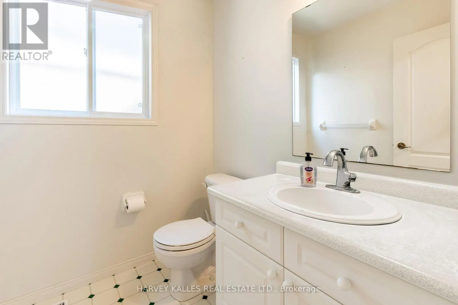 573 WINDJAMMER WAY