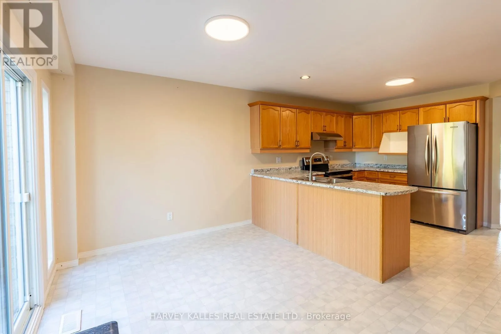573 WINDJAMMER WAY