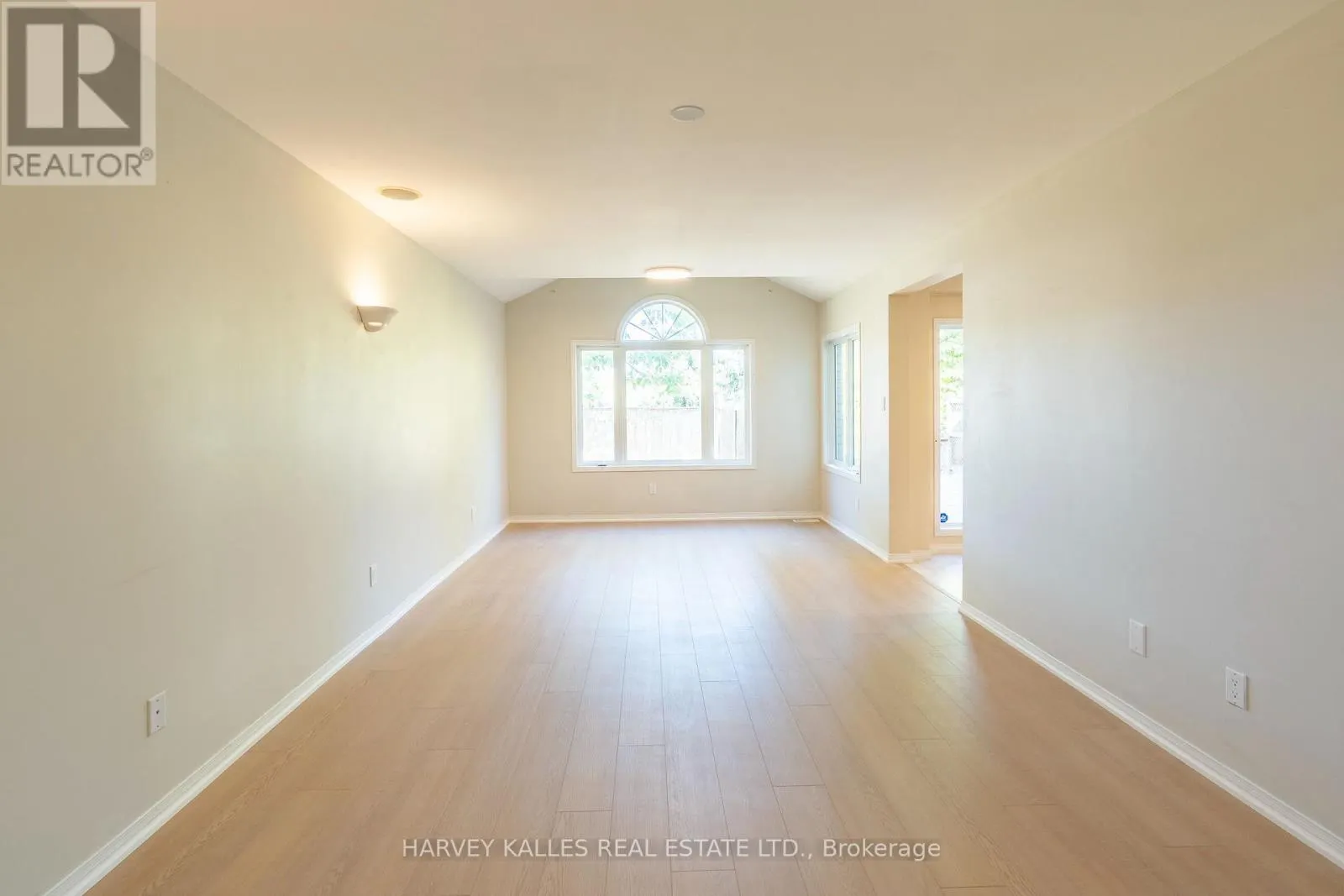 573 WINDJAMMER WAY